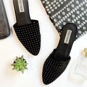 Steve Madden studded slip on slides/ flats ❤️